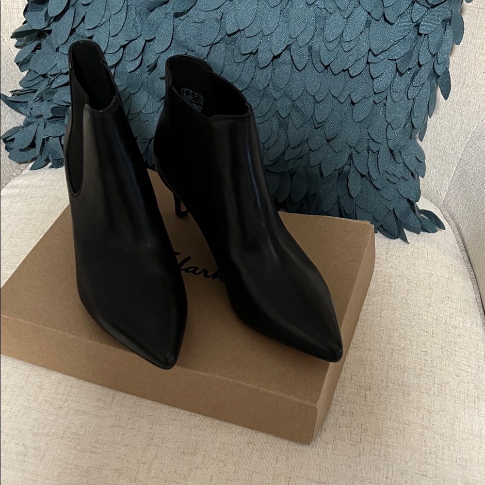 Clarks Women's Sleek Black Ankle Booties